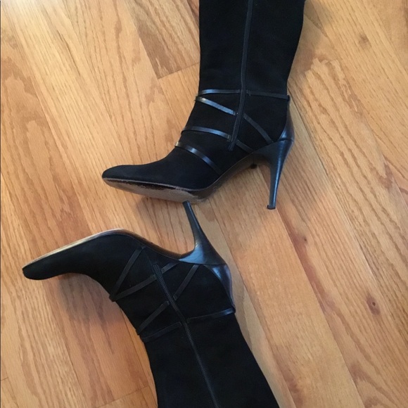 SALE - Circa Joan & David black suede booties Size 7.5 - Picture 6 of 8
